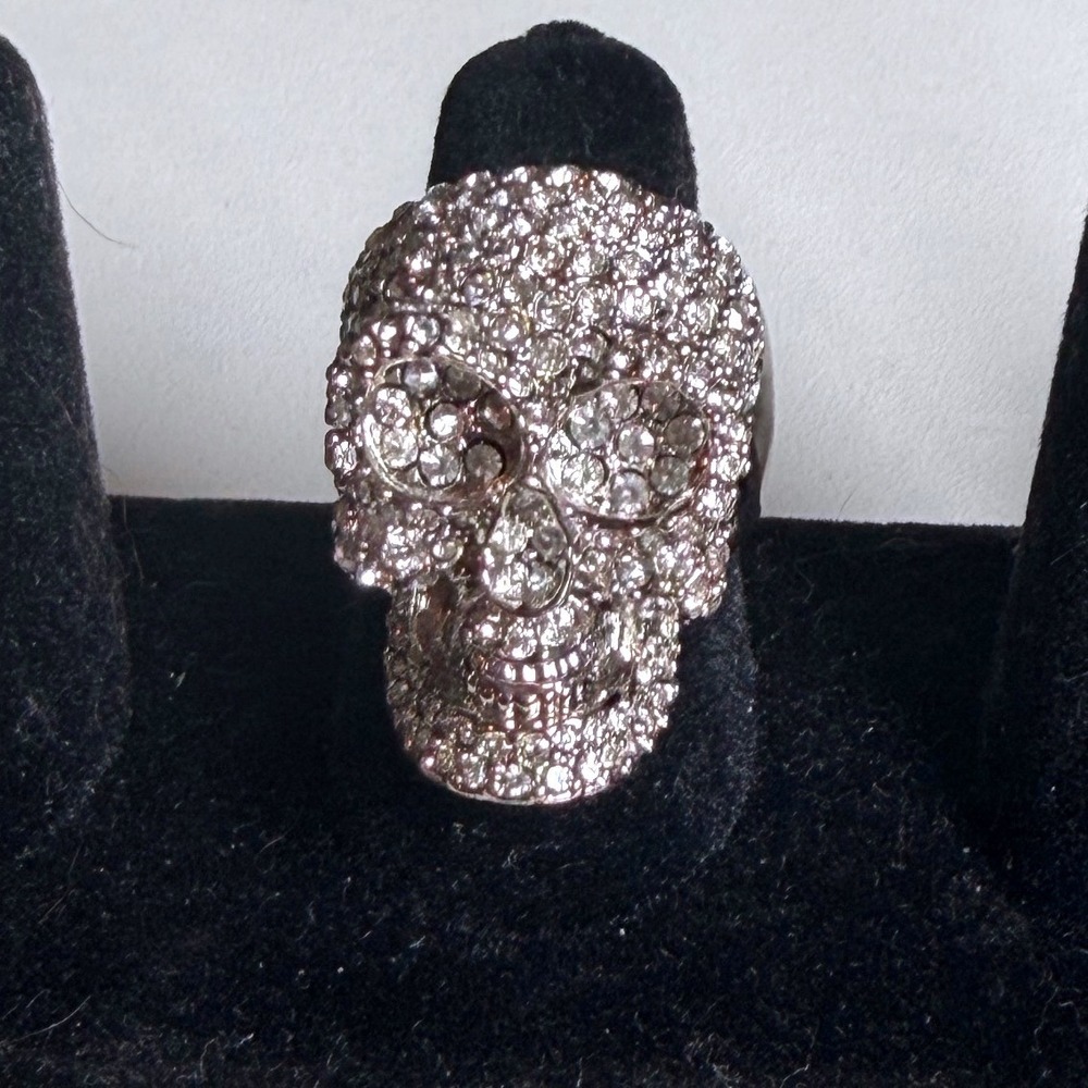 Silver‎ Tone Rhinestone Encrusted Skull Statement Cocktail Ring Size 6.25